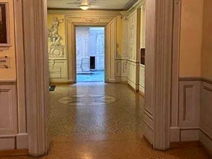 Appartamento con 6 locali in affitto in Via Riva Di Reno, Centro Storico, Bologna