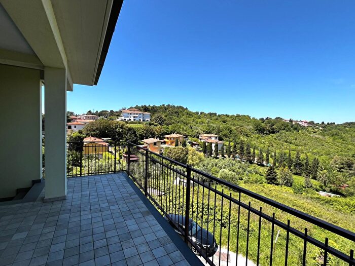 Appartamento trilocale in vendita in Rosignano Marittimo