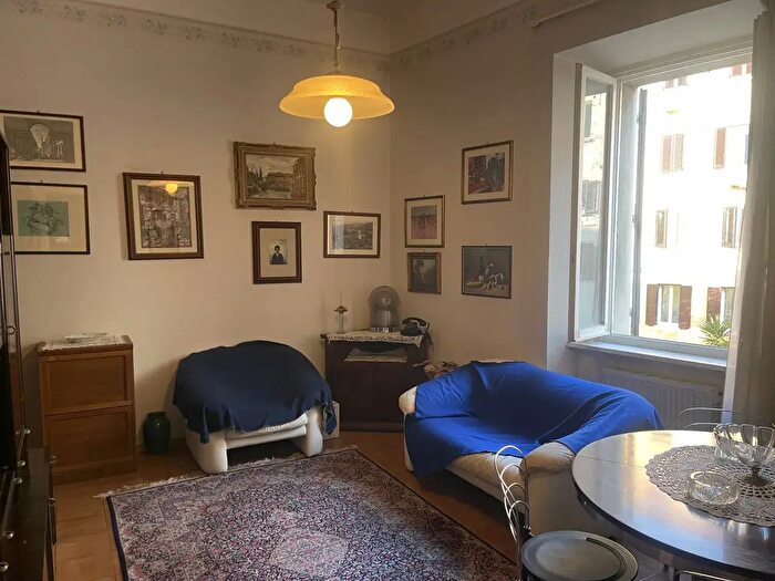 Appartamento trilocale in vendita in Via Enrico Cialdini, Ancona