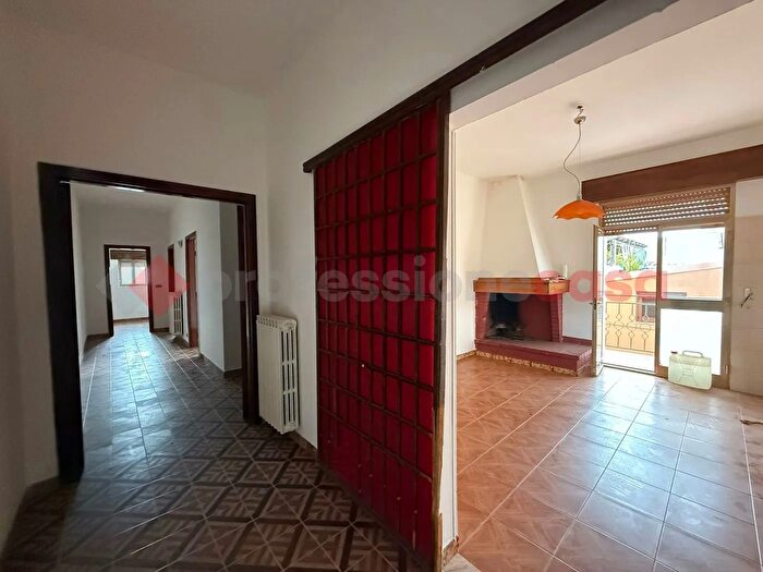 Appartamento trilocale in vendita in Via Trieste, Sava