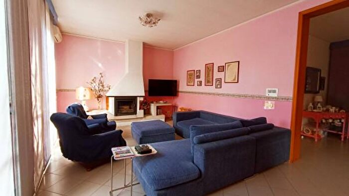 Casa con 5 locali in vendita in Spilamberto