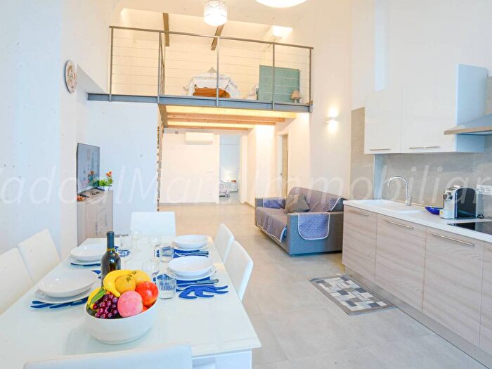 Appartamento trilocale in affitto in Via Aurelia, Vado Centro, Vado Ligure