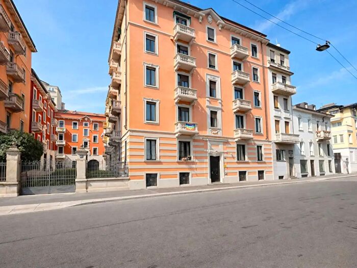 Appartamento bilocale in vendita in Milano