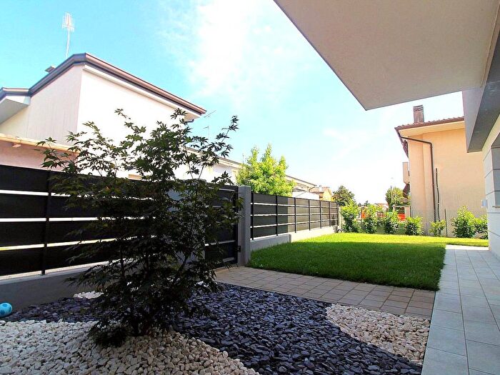 Casa quadrilocale in vendita in Via Cesare Battisti, Colugna, Tavagnacco