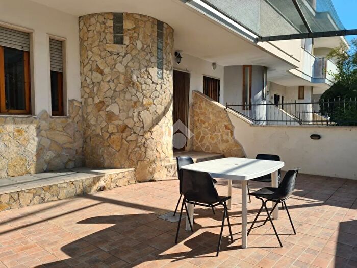 Casa trilocale in vendita in Via dei Pini, Gallipoli