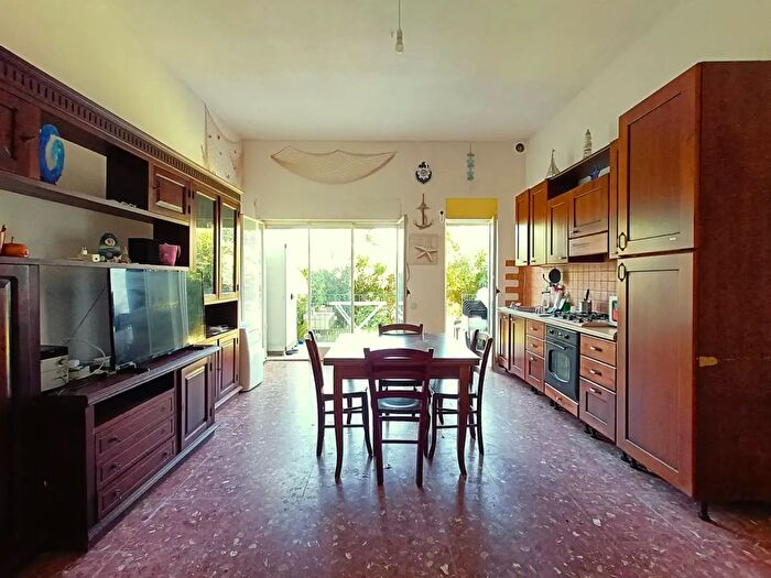 Appartamento quadrilocale in vendita in Via delle Pinete Snc, Ardea