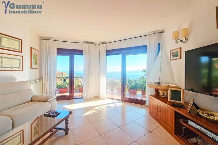 Appartamento quadrilocale in vendita in Via Panoramica di Porto Santo Stefano, Monte Argentario