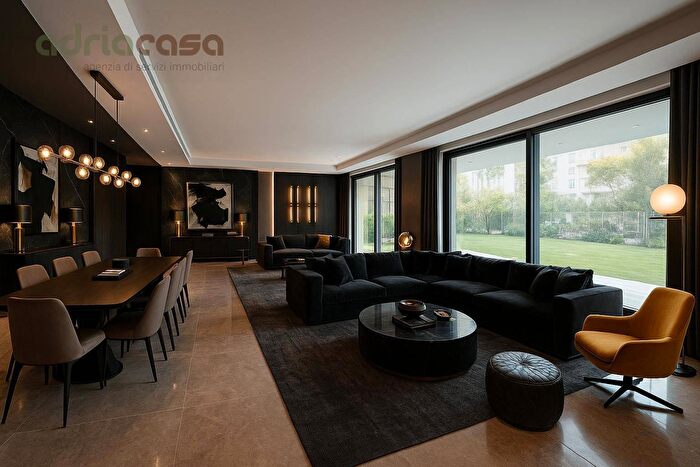 Appartamento con 7 locali in vendita in Viale Emilia, Riccione