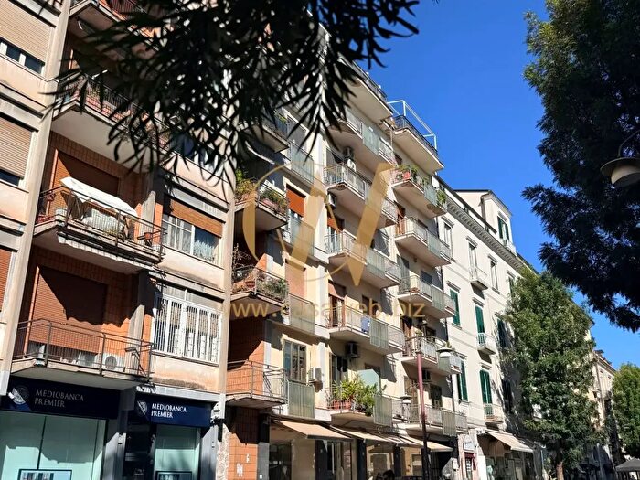Appartamento con 5 locali in vendita in Corso Trieste, Caserta
