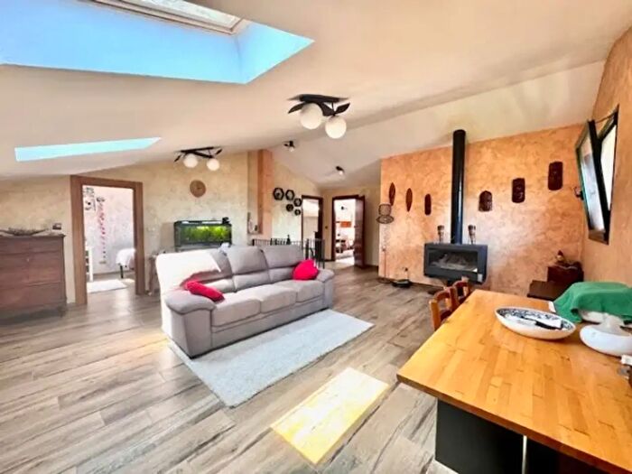 Appartamento con 6 locali in vendita in Via Guido Rossa, Castel Di Casio