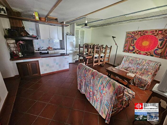 Appartamento trilocale in vendita in Via dellAnello Rieti Rieti, Rieti