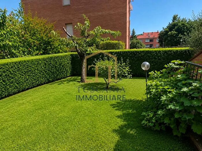 Appartamento con 5 locali in vendita in Colle Di Val D'Elsa