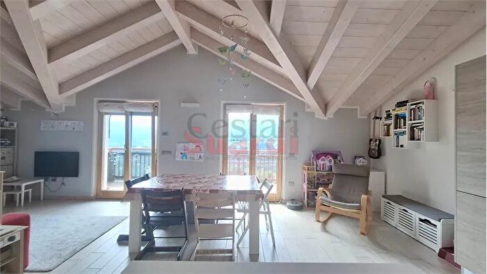 Appartamento quadrilocale in vendita in Altopiano della Vigolana