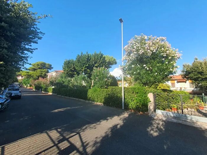 Appartamento con 5 locali in vendita in Rosignano Marittimo