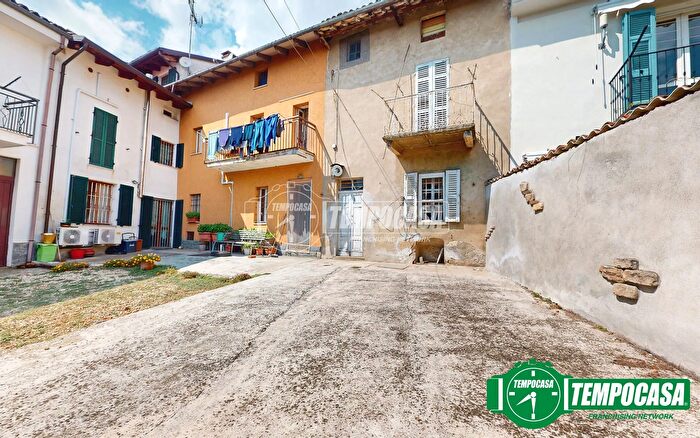 Casa trilocale in vendita in San Salvatore Monferrato