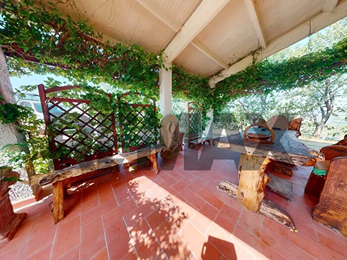 Casa con 5 locali in vendita in Perugia