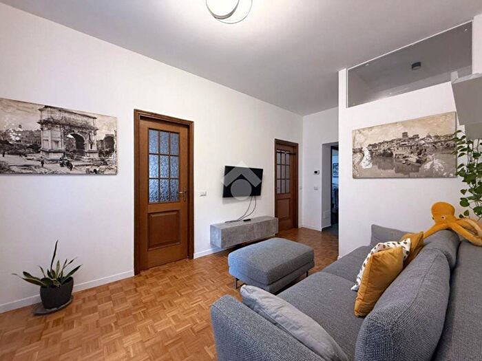 Appartamento quadrilocale in affitto in Via Bernardino Verro, Ripamonti Fondazione Prada, Milano