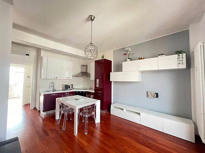 Appartamento trilocale in affitto in Piazzale Siena, Milano