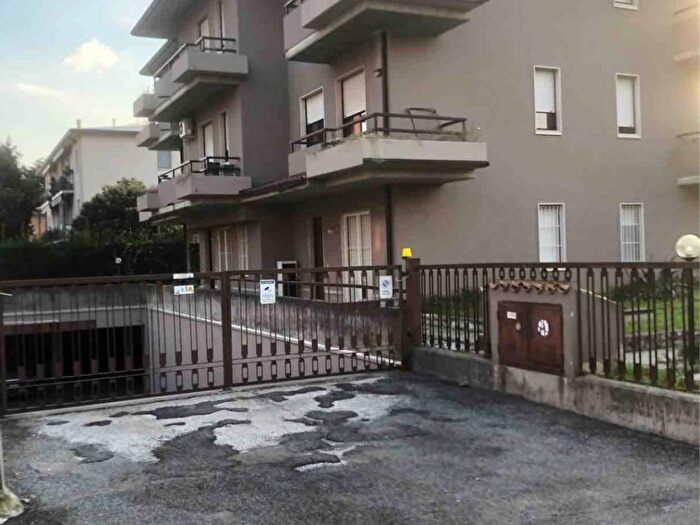 Appartamento monolocale in affitto in Via Vittorio Locchi, Oberdan, Brescia