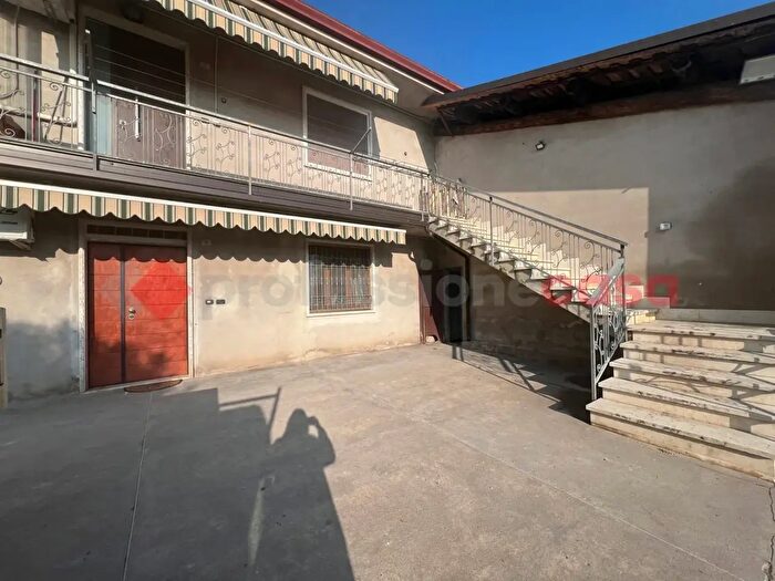 Appartamento con 5 locali in vendita in Via Conche, Isola Rizza