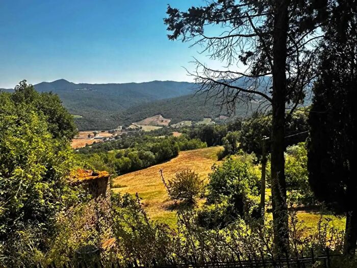 Casa con 6 locali in vendita in Montecatini Val Di Cecina