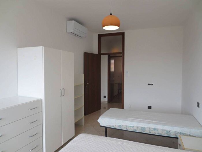 Appartamento trilocale in affitto in Piazza Aspromonte, Città Studi, Milano