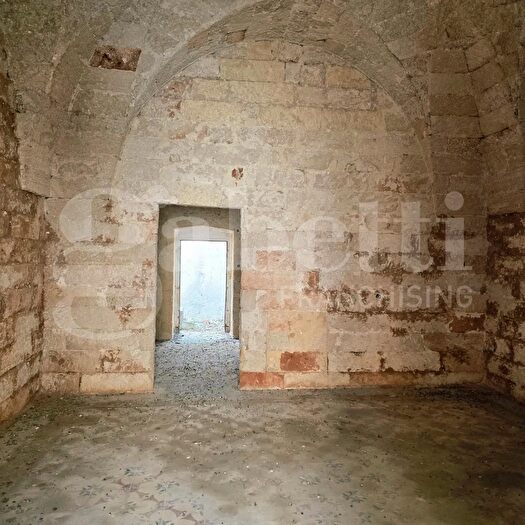 Casa bilocale in vendita in Via Leozappa, Racale