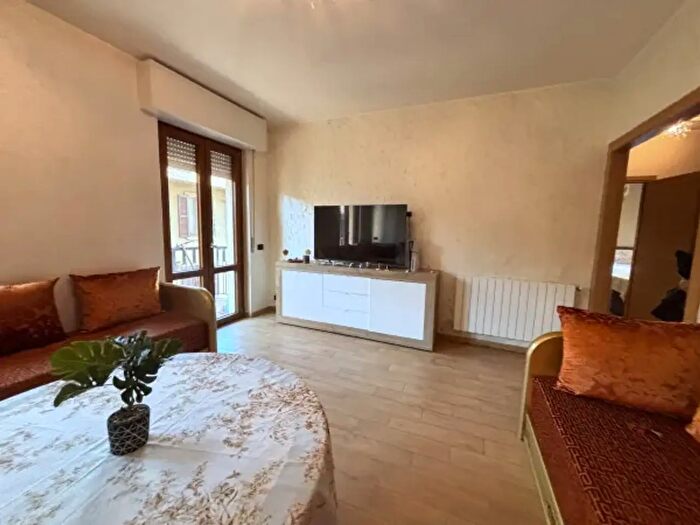 Appartamento trilocale in vendita in Via Cesare Battisti, Gazzaniga