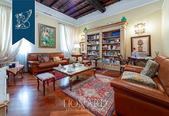 Appartamento con 5 locali in vendita in Roma