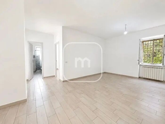 Appartamento trilocale in vendita in Viale Gabinova, Zagarolo