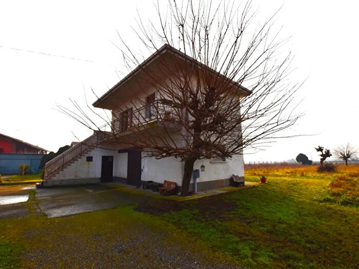 Casa quadrilocale in vendita in Via Feniletto, Capriolo