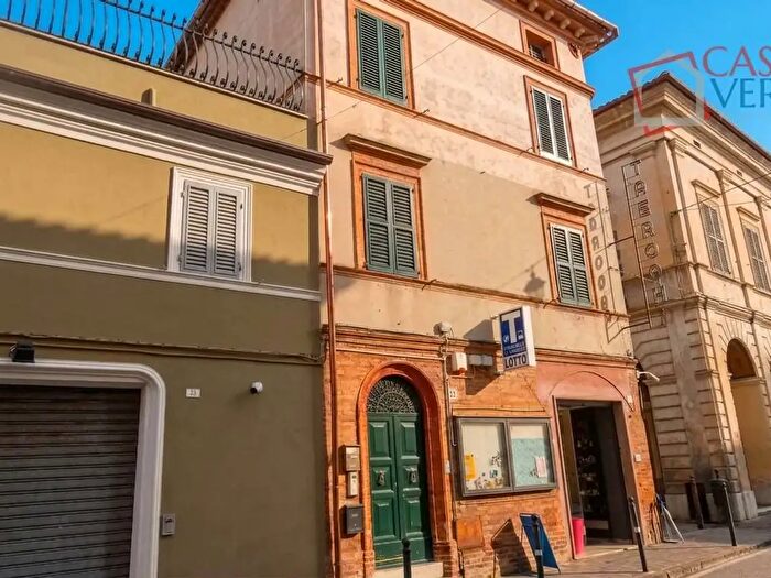 Appartamento trilocale in vendita in Via Falcinelli, Montemarciano