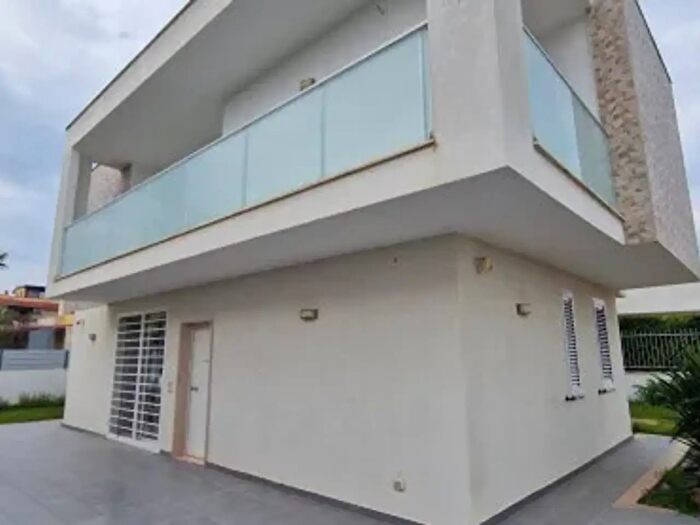 Casa quadrilocale in vendita in Via Raffaello Stea, Trani