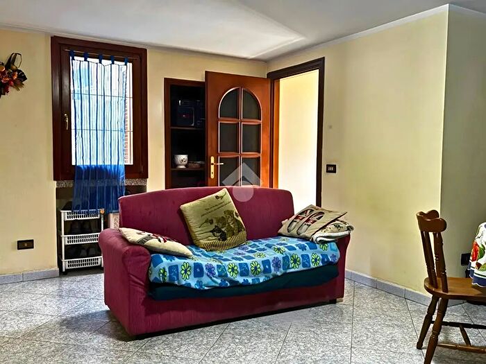 Appartamento trilocale in vendita in Via Nisgiole, Capo Di Ponte