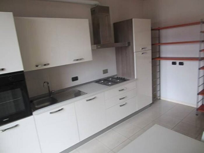 Appartamento trilocale in affitto in Via Mentana, Piazza Santa Maria, Busto Arsizio