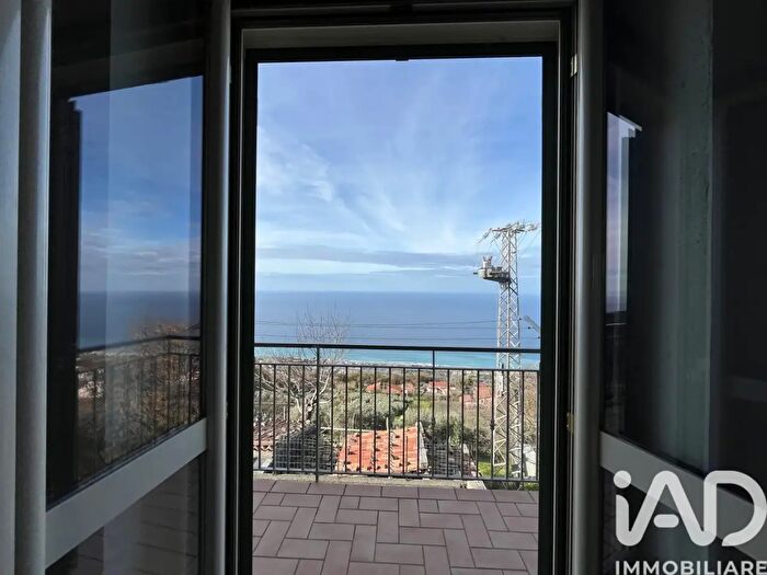 Appartamento con 6 locali in vendita in Localitãampnbsp SantIrene, Longobardi