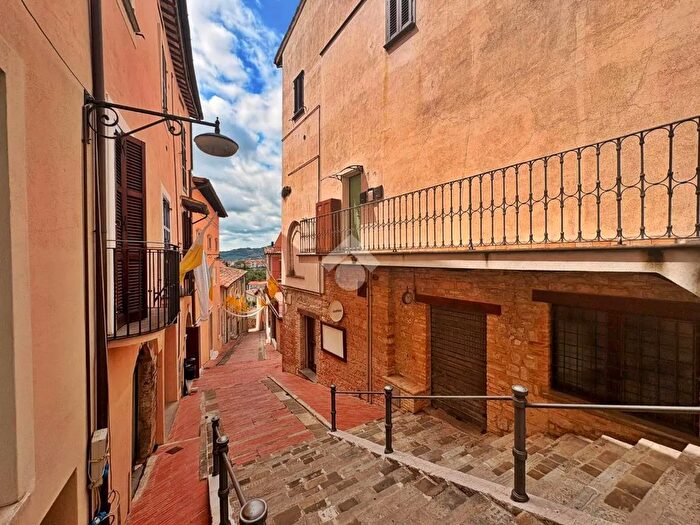 Appartamento quadrilocale in affitto in Via Ruggero Guerrieri, Gualdo Tadino