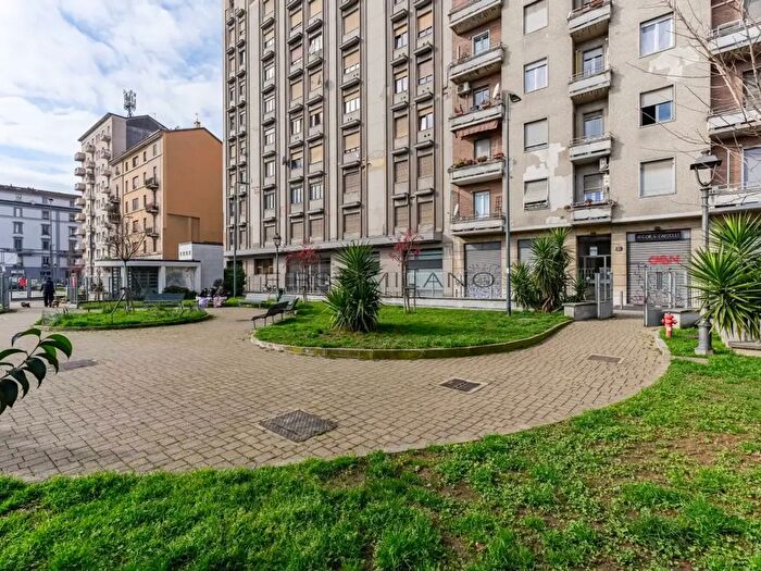 Appartamento bilocale in vendita in Via Sammartini, Milano