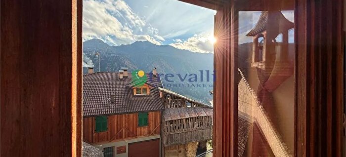 Appartamento con 5 locali in vendita in Mezzana