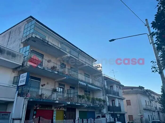 Appartamento quadrilocale in vendita in Viale Italia, Vitulazio