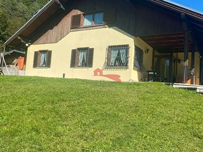 Casa con 10 locali in vendita in Via del Forte, Malborghetto Valbruna