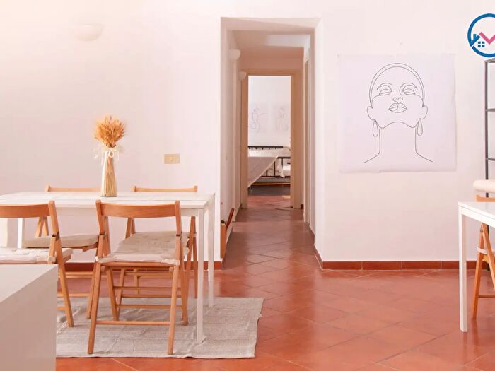 Appartamento trilocale in vendita in Savona, Palermo