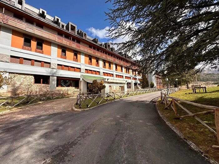 Appartamento trilocale in vendita in Via Colli Bassi, Pescasseroli