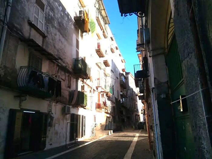 Appartamento bilocale in vendita in Corso Sirena, Napoli
