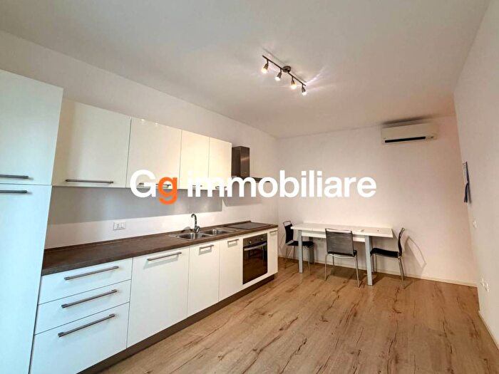 Appartamento trilocale in affitto in Borgo Treviso, Castelfranco Veneto