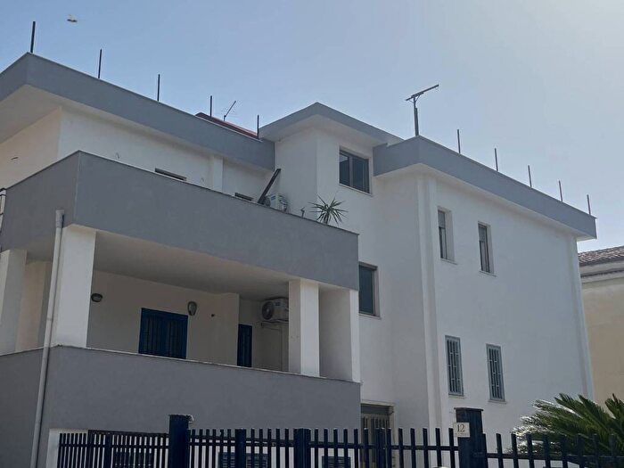 Appartamento con 6 locali in affitto in Via Valentino Mazzola, Tredici, Caserta