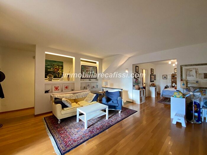 Casa con 6 locali in vendita in Antonio Gramsci, Montale