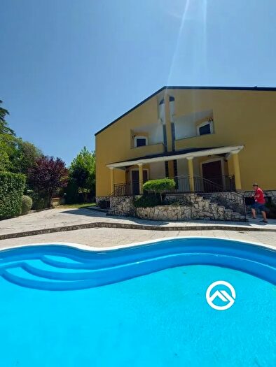 Casa con 9 locali in vendita in Contrada Muraglione, Montesarchio