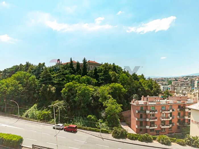 Appartamento con 5 locali in vendita in Genova