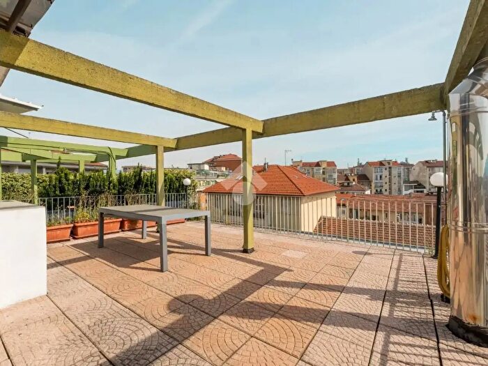 Appartamento quadrilocale in vendita in Via Tripoli, Torino
